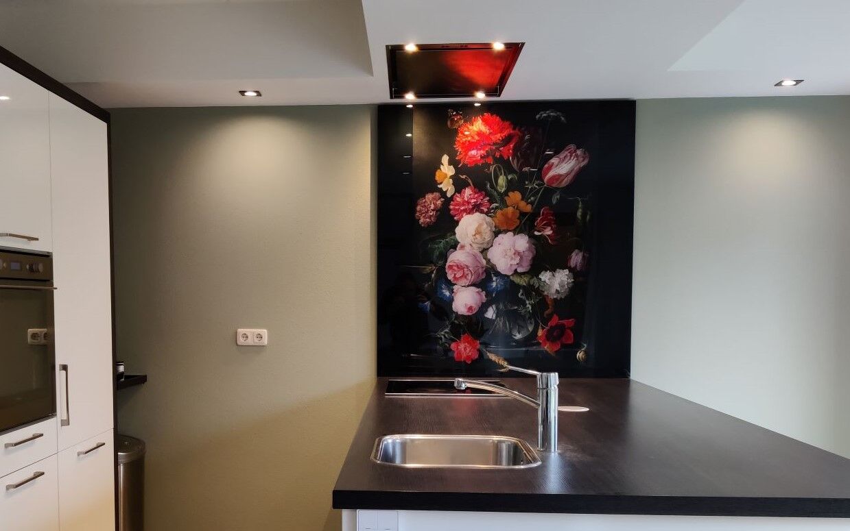 Kunstinjekeuken_keukenachterwand_spatscherm_bloemstilleven_Rijksmuseum