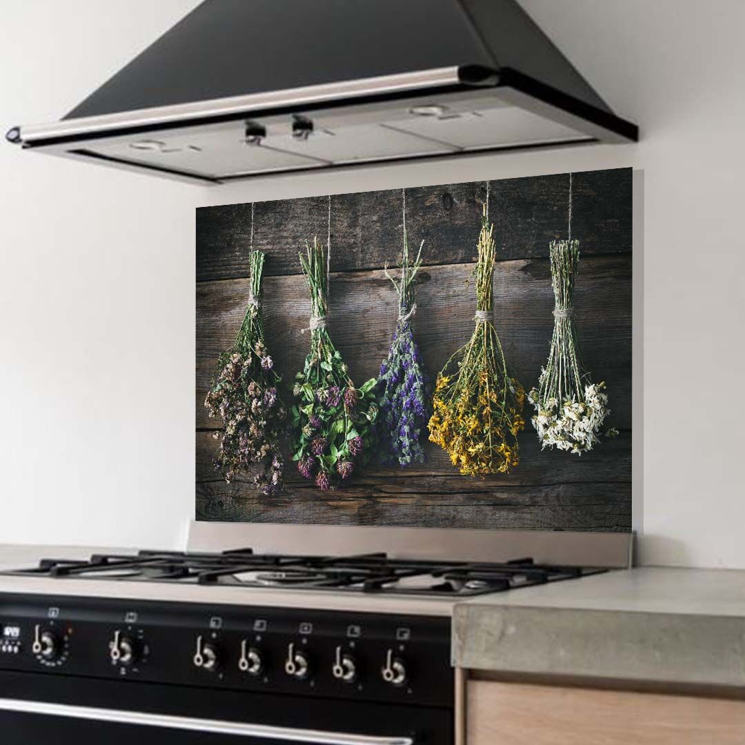 Achterwand droogbloemen op hout