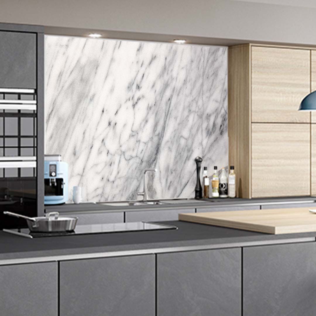 Keukenachterwand wit marmer
