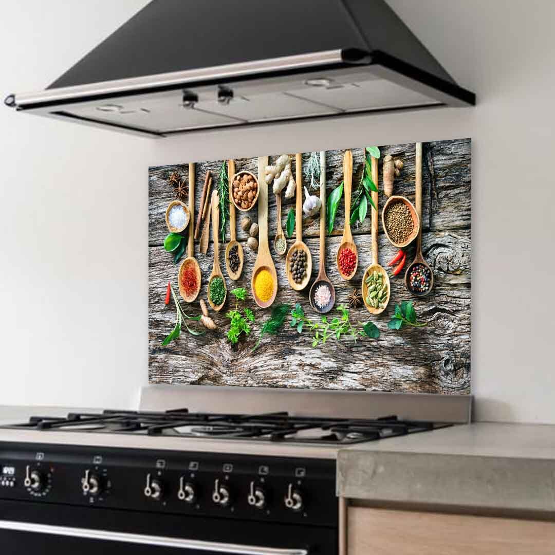 Achterwand lepels op hout