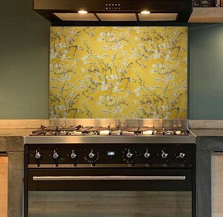 Spatwand Bloesem Van Gogh look-a-like in geel