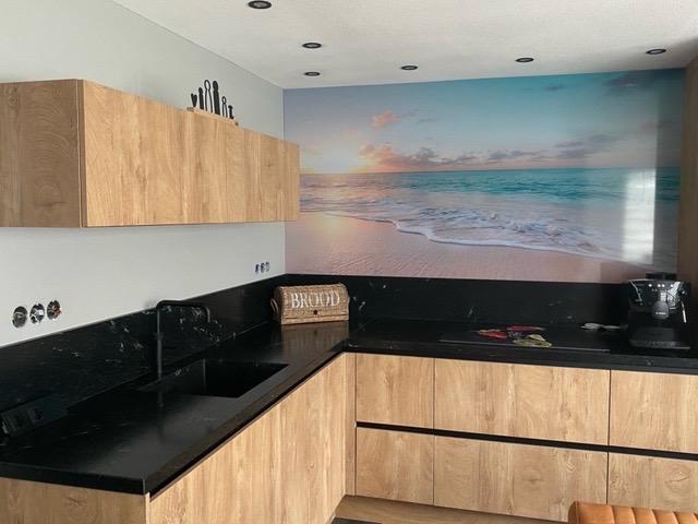 keukenachterwand_met_zonsondergang