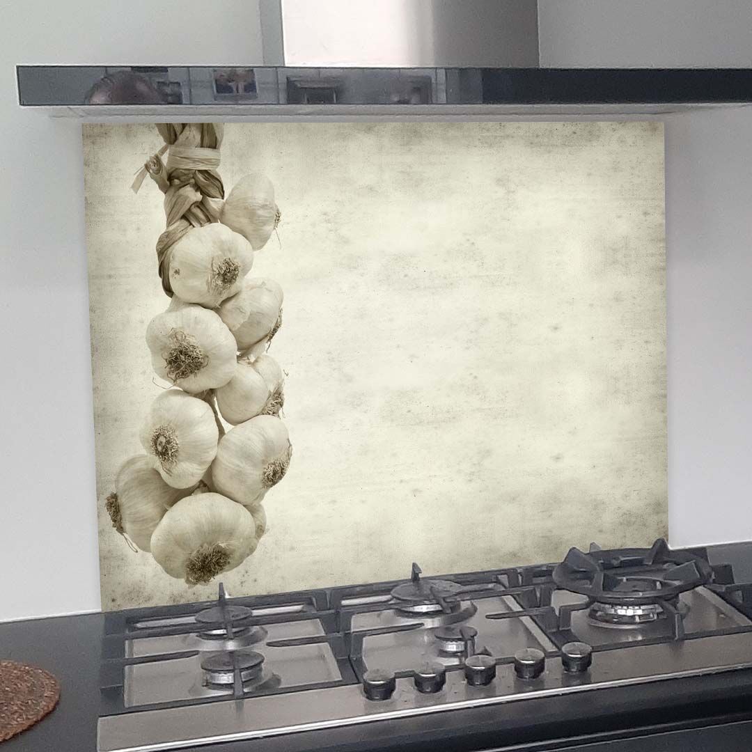 Kunstinjekeuken_keukenachterwand_spatscherm_Keuken spatscherm knoflook