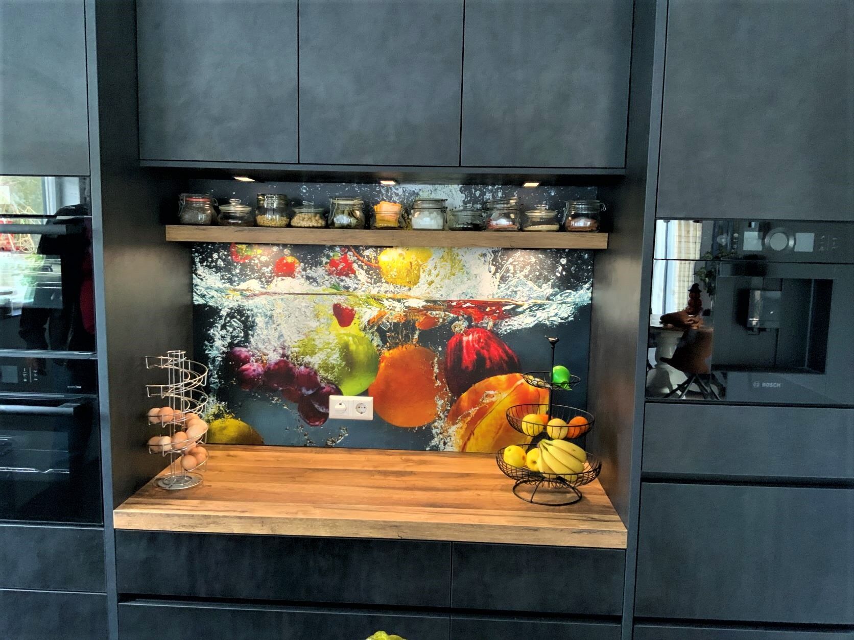 kunstinjekeuken_keukenachterwand_eigen_foto_vers_fruit