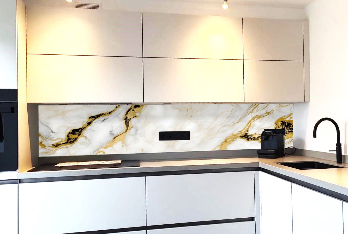 keukenachterwand marmer wit goud en zwart