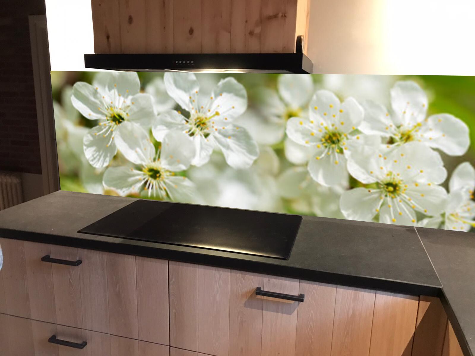 keukenachterwand_witte_bloemen